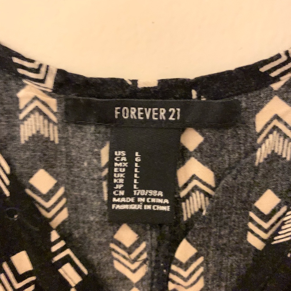 Patterned crop top - Picture 3 of 3